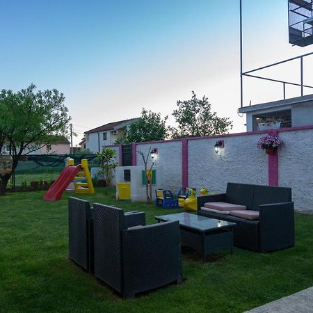 Apartman Mona Podgorica Exterior foto