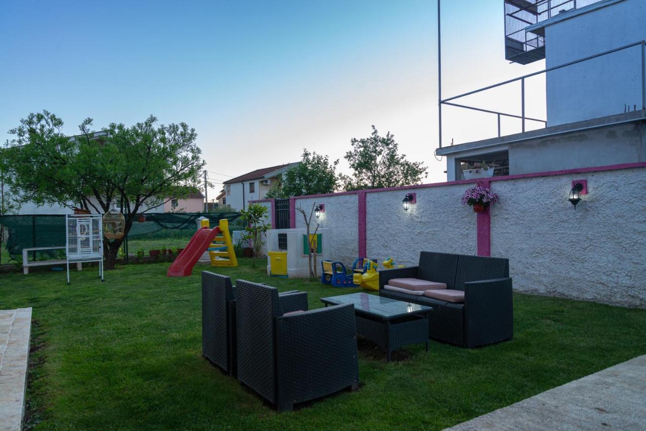 Apartman Mona Podgorica Exterior foto